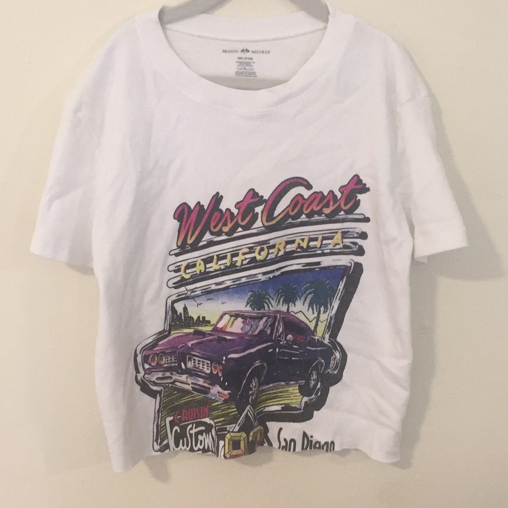🏁brandy Melville west coast crop top🏁